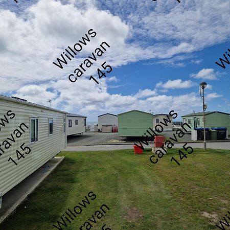 Willows Caravan 145 Llanddwywe Exterior foto